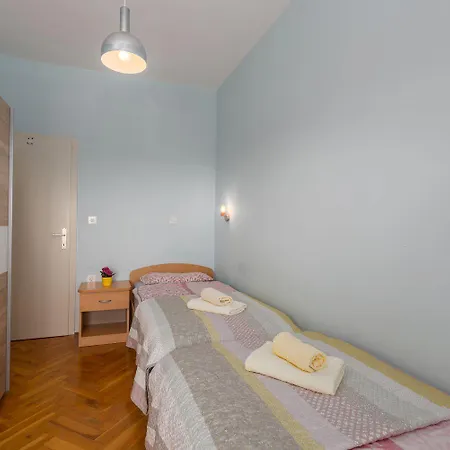 Apartment Helles Nur 250 Meter Zum Mit Meerblick, Pool, Grill, Waschmaschine